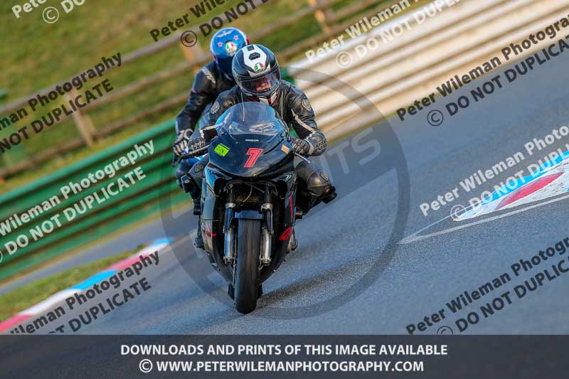 PJM Wedding Photography;enduro digital images;event digital images;eventdigitalimages;mallory park;mallory park photographs;mallory park trackday;mallory park trackday photographs;no limits trackdays;peter wileman photography;racing digital images;trackday digital images;trackday photos